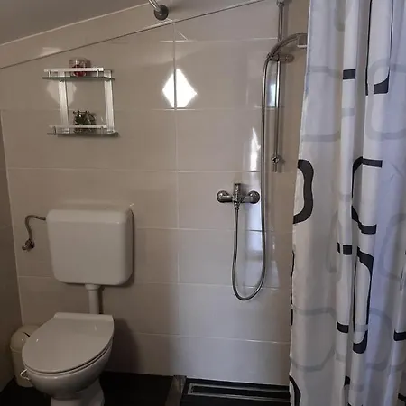Ivana-vrana Tatil Evi