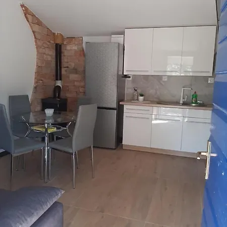 Ivana-vrana Tatil Evi